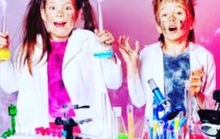 Discover the Best Kids Summer Camp Near You – Junior Einsteins Science Camps Ontario 2025 (Durham Region, Peterborough, Oshawa)